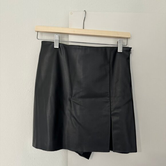 Zara Faux Leather Skort Black - Ref. 4387/289 - Picture 2 of 4